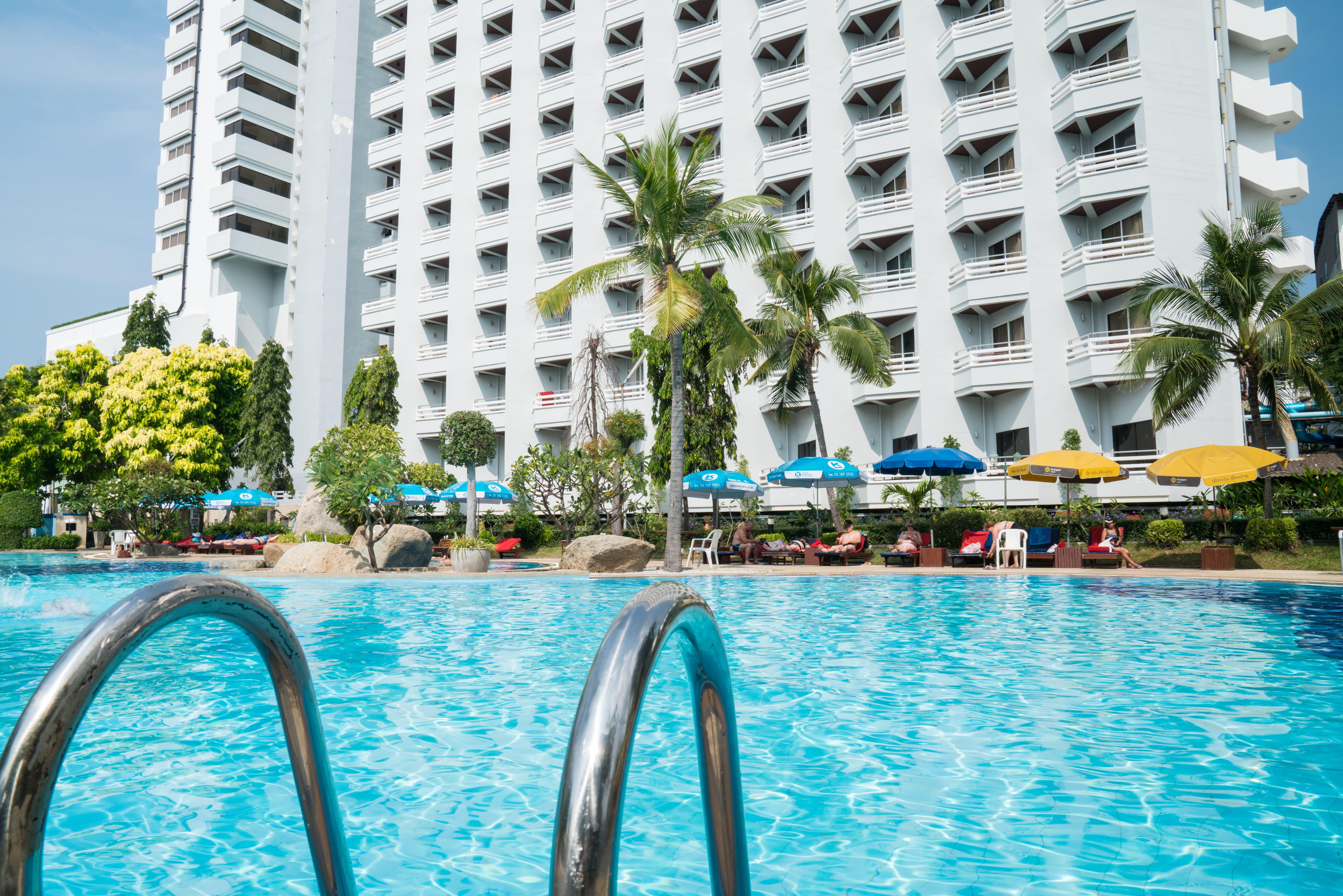 Grand Jomtien Palace Hotel - Sha Extra Plus Екстер'єр фото